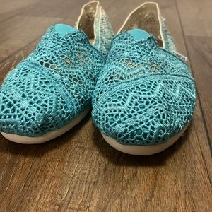 Toms Classic Green Dip-Dyed Crochet Slip-On Size W7